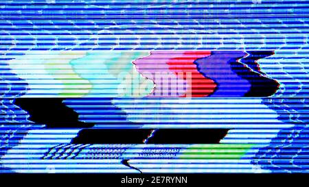 TV-Testmuster erzeugt von einem Monoskop mit Noise Glitch Effekt – Originalfoto von einem alten Fernseher Stockfoto