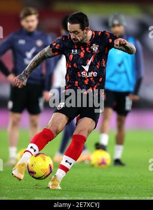 Southampton's Danny ings erwärmt sich vor dem Premier League-Spiel im St Mary's Stadium, Southampton. Bilddatum: Samstag, 30. Januar 2021. Stockfoto