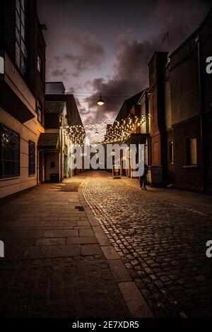 Dunkle Gasse Stockfoto