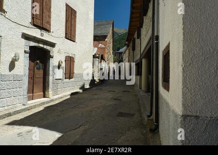 Sallent de Gallego Stadt, in Hueca, Aragon, Spanien. Landschaft ansehen Stockfoto