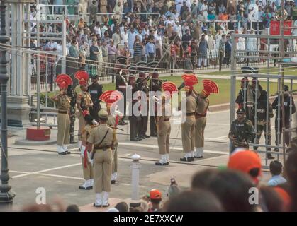 Flaggenzeremonie Attari-Wagah Grenzübergang Indien-Pakistan Stockfoto