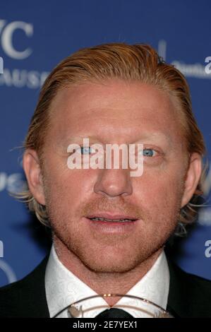 Die deutsche Tennislegende Boris Becker posiert im Pressesaal bei der "Laureus World Sports Awards Ceremony 2007", die am 2. April 2007 im Palau Sant Jordi in Barcelona, Spanien, stattfand. Foto von Nicolas Khayat/ABACAPRESS.COM Stockfoto