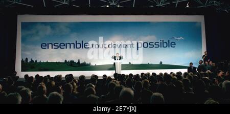 Der Präsidentschaftskandidat der UMP, Nicolas Sarkozy, hält am 5. April 2007 eine Kundgebung in Lyon, Frankreich, ab. Foto von Vincent Dargent/ABACAPRESS.COM Stockfoto