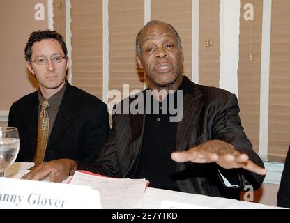EXKLUSIV - Darsteller/Aktivist Danny Glover hält am 13. April 2007 in Washington, DC, USA, eine Pressekonferenz, um Paul Wolfowitz' Skandal zu diskutieren und "Weltbank und IWF wegen Wirtschaftspolitik und Klimawandel vor Gericht zu stellen". Foto von Olivier Douliery/ABACAPRESS.COM Stockfoto