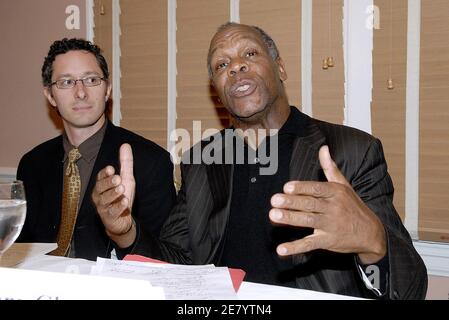 EXKLUSIV - Darsteller/Aktivist Danny Glover hält am 13. April 2007 in Washington, DC, USA, eine Pressekonferenz, um Paul Wolfowitz' Skandal zu diskutieren und "Weltbank und IWF wegen Wirtschaftspolitik und Klimawandel vor Gericht zu stellen". Foto von Olivier Douliery/ABACAPRESS.COM Stockfoto