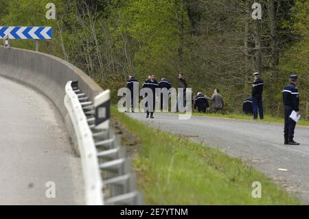 Die Leiche von Sophie Gravaud wurde am 13. April 2007 von einem Automobilisten in Bouguenais, einem kleinen Dorf in der Nähe von Nantes, westlich von Frankreich, an der Schnellstraße gefunden. Sophie Gravaud verschwand letzten 7. April, außerhalb ihrer Arbeit in einem örtlichen Einkaufszentrum. Stephane Autain, Staatsanwalt von Nantes bestätigte, dass Gravauds Leichnam am Abend gefunden wurde. Foto von Jules Motte/ABACAPRESS.COM Stockfoto