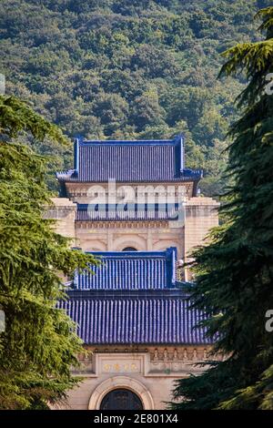 Nanjing, China - 30. Juli 2015: Sun Yat-sen Mausoleum am Purple Mountain in Nanjing. Sun Yat-sen war chinesischer Revolutionär und der erste Präsident von Stockfoto