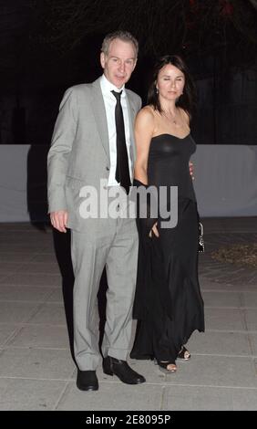 John McEnroe und seine Frau Patty Smyth kommen zur Vanity Fair 2007 Tribeca Film Festival Party, die am 24. April 2007 im State Supreme Courthouse in New York City, NY, USA, stattfand. Foto von ABACAPRESS.COM Stockfoto