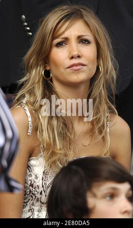 Die ehemalige Miss France und Miss Europe 2006 Alexandra Rosenfeld schaut am 14 28. April 2007 im Jean Bouin-Stadion in Paris das französische Rugby-Union-Match Stade Francais gegen Montauban an. Stade Francais gewann 24-17. Foto von Nicolas Gouhier/Cameleon/ABACAPRESS.COM Stockfoto