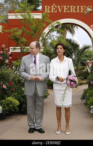 Fürst Albert II. Von Monaco und seine Schwester Prinzessin Caroline von Hannover nehmen am 12. Mai 2007 am 40. Internationalen Wettbewerb der Buns in Monaco Teil. Foto von Nebinger-Orban/ABACAPRESS.COM Stockfoto