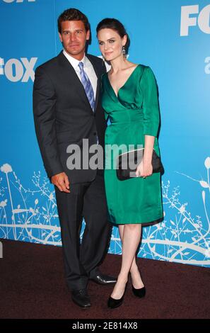 Die Schauspieler David Boreanaz und Emily Deschanel nehmen am Donnerstag, den 17. Mai 2007, an der Fox Upfronts Teil, die im Central Park in New York City, NY, USA, stattfinden. Foto von Gregorio Binuya/ABACAPRESS.COM Stockfoto