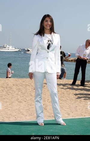 Caterina Murino posiert für die Medien während einer Fotoschau für den Film "St Trinian's", der am 20. Mai 2007 bei den 60. Internationalen Filmfestspielen von Cannes in Frankreich im Wettbewerb vorgestellt wurde. Foto von Denis Guignebourg/ABACAPRESS.COM Stockfoto