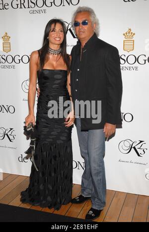 TV-Moderatorin Elisabetta Gregoraci und Flavio Briatore nehmen an der De Grisogono Party im Eden Roc Hotel während der 60. Internationalen Filmfestspiele von Cannes am 22. Mai 2007 in Cap d'Antibes, Frankreich, Teil. Foto von Hahn-Nebinger-Orban/ABACAPRESS.COM Stockfoto