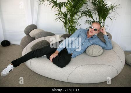 Der französische Schauspieler Pascal Greggory posiert für unseren Fotografen am 23. Mai 2007 auf dem Noga Hilton Rooftop in Cannes, um für seinen Film 'La France' von Serge Bozon zu werben, der während der 60. Filmfestspiele von Cannes auf der 'Quinzaine des Realizateurs' präsentiert wurde. Foto von Denis Guignebourg/ABACAPRESS.COM Stockfoto