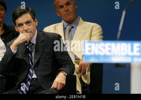 Der neue Premierminister Francois Fillon kämpft bei einem Treffen in Marseille für die nächste Wahl zum Gesetzgeber. Marseille 23. Mai 2007 Stockfoto