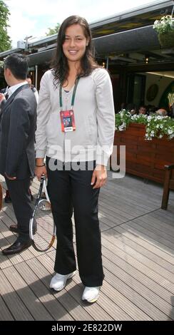 Tennis-Profi Ana Ivanovic posiert im "Village", dem VIP-Bereich der French Open in der Roland Garros Arena in Paris, Frankreich am 1. Juni 2007. Foto von ABACAPRESS.COM Stockfoto