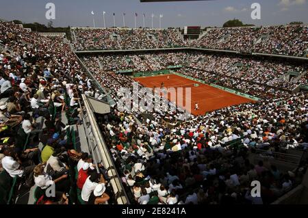 Central Court 'philippe Chatrier' der Tennis French Open in Roland Garros Arena, in Paris, Frankreich am 2. Juni 2007. Foto von Gouhier-Guignebourg-Nebinger-Gorassini/Cameleon/ABACAPRESS.COM Stockfoto