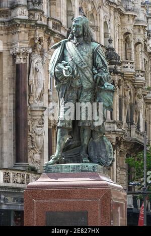 Statue von David Teniers II. Der Jüngere auf dem Teniersplaats in Antwerpen, Belgien Stockfoto