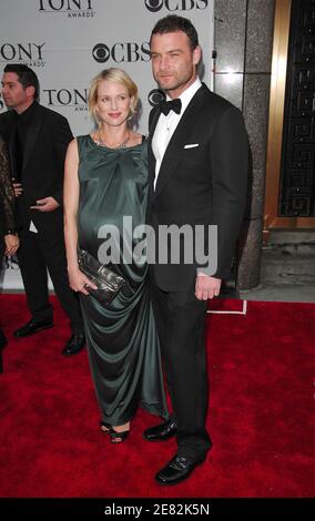 Die Schauspieler Naomi Watts und Liev Schreiber nehmen an den Tony Awards 2007 Teil, die am 10. Juni 2007 in der Radio City Hall in New York City, NY, USA, verliehen werden. Foto von Gregorio Binuya/ABACAPRESS.COM Stockfoto