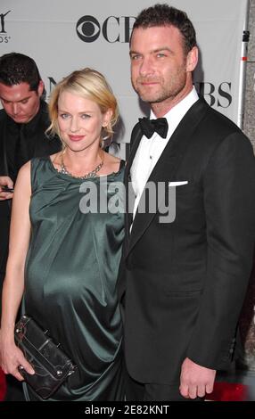 Die Schauspieler Naomi Watts und Liev Schreiber nehmen an den Tony Awards 2007 Teil, die am 10. Juni 2007 in der Radio City Hall in New York City, NY, USA, verliehen werden. Foto von Gregorio Binuya/ABACAPRESS.COM Stockfoto