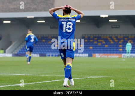 London, Großbritannien. Januar 2021. Nesta Guinness-Walker von AFC Wimbledon mit den Händen auf dem Kopf während der EFL Sky Bet League 1 Spiel zwischen AFC Wimbledon und Milton Keynes Dons in Plough Lane, London, England am 30. Januar 2021. Foto von Carlton Myrie. Nur redaktionelle Verwendung, Lizenz für kommerzielle Nutzung erforderlich. Keine Verwendung bei Wetten, Spielen oder Veröffentlichungen einzelner Vereine/Vereine/Spieler. Kredit: UK Sports Pics Ltd/Alamy Live Nachrichten Stockfoto