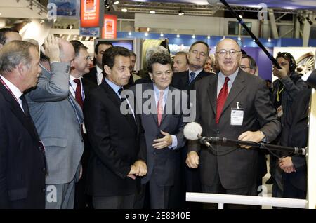 Nicolas Sarkozy besucht die 47. Paris Air Show Stockfoto