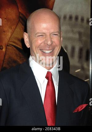 Bruce Willis nimmt an der New Yorker Premiere von "Live Free or die Hard" Teil, die am 22. Juni 2007 in der Radio City Music Hall in New York City, NY, USA, stattfand. Foto von David Miller/ABACAPRESS.COM Stockfoto
