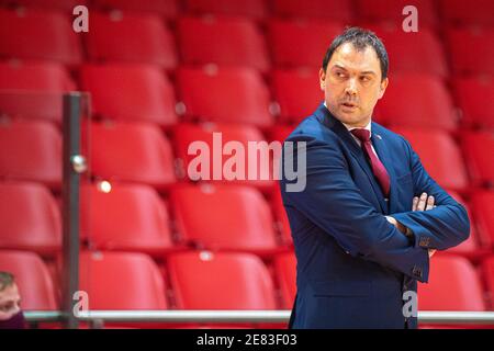 2021-01-30. Nenad Canak - Cheftrainer des Basketballvereins LIetkabelis Panevezys Stockfoto