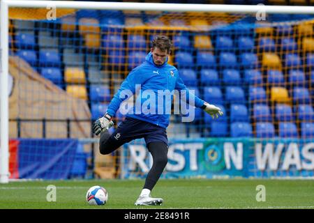 London, Großbritannien. Januar 2021. Sam Walker von AFC Wimbledon wärmt sich während des EFL Sky Bet League 1-Spiels zwischen AFC Wimbledon und Milton Keynes Dons am 30. Januar 2021 in Plough Lane, London, England auf. Foto von Carlton Myrie. Nur redaktionelle Verwendung, Lizenz für kommerzielle Nutzung erforderlich. Keine Verwendung bei Wetten, Spielen oder Veröffentlichungen einzelner Vereine/Vereine/Spieler. Kredit: UK Sports Pics Ltd/Alamy Live Nachrichten Stockfoto