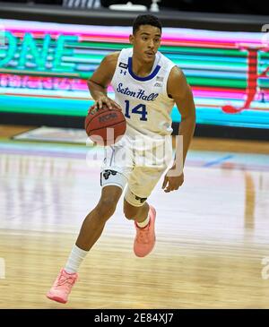 Newark, New Jersey, USA. Januar 2021. Seton Hall Piratenwache Jared Rhoden (14) in der ersten Hälfte des Prudential Center in Newark besiegte NJ Villanova Seton Hall 80-72. Duncan Williams CSM/Alamy Live News Stockfoto