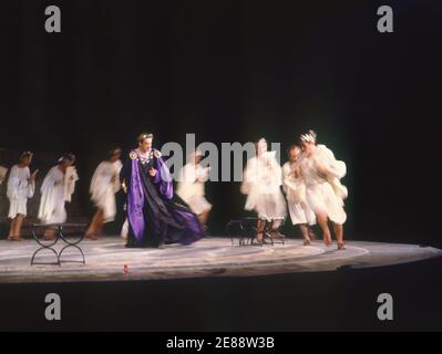 REPRESENTACION DE CALIGULA EN EL TEATRO ROMANO DE MERIDA - 1989. Autor: TAMAYO JOSE. ORT: TEATRO ROMANO-REPRESENTACION. MERIDA. Badajoz. SPANIEN. CALIGULA. ARIAS IMANOL 1956/. Stockfoto