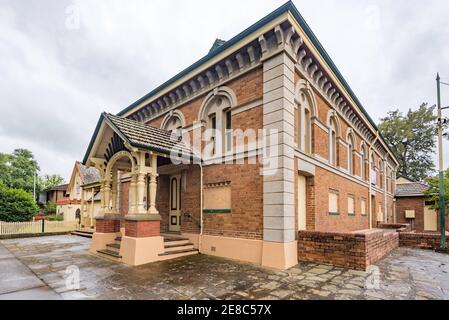 Die historische Schule der Künste Gebäude wurde von dem berühmten australischen Sir Henry Parkes am 27. August eröffnet, 1866 in Richmond, New South Wales, Australien Stockfoto