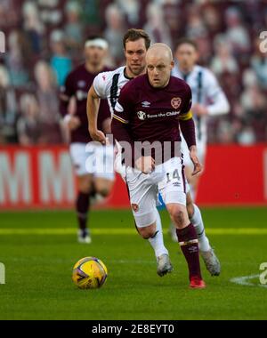 Scottish Championship - Heart of Midlothian / Dunfermline. Tynecastle Park, Edinburgh, Midlothian, Großbritannien. Januar 2021. Hearts ist Gastgeber von Dunfermline bei der Scottish Championship im Tynecastle Park, Edinburgh. Bild zeigt: Hearts' Right Winger, Steven Naismith, bringt den Ball in der ersten Halbzeit nach oben. Kredit: Ian Jacobs/Alamy Live Nachrichten Stockfoto