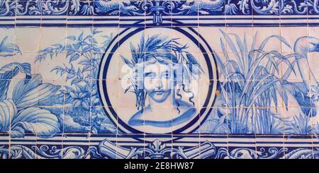 Azulejos Dekoration Wände in Estai Palace Garten, Estai, Loule, Faro Bezirk, Algarve, Portugal Stockfoto