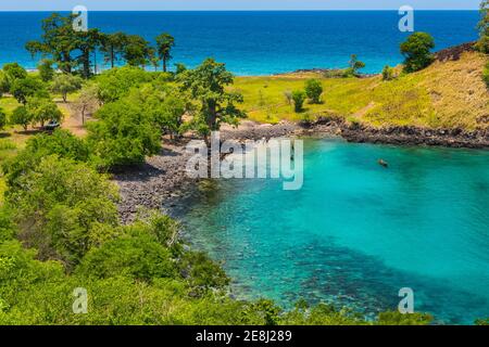 Das türkisfarbene Wasser von Lagoa Azul im Norden von Sao Tome, Sao Tome und Principe, Atlantischer Ozean Stockfoto