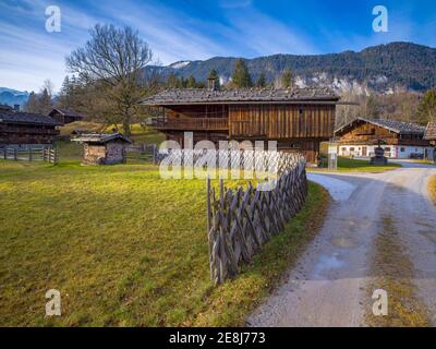 Tiroler Bauernhöfe im Spätherbst, Museum Tiroler Bauernhöfe, Kramsach, Tirol, Österreich Stockfoto