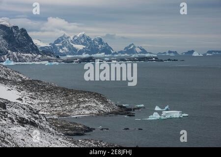 Blick über Krönungsinsel, Süd-Orkney-Inseln, Antarktis Stockfoto