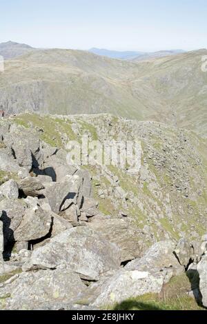 Der Grat, der vom alten Mann von Coniston in Richtung führt Swirl wie von Dow Crag aus gesehen Lake District Coniston Cumbria England Stockfoto