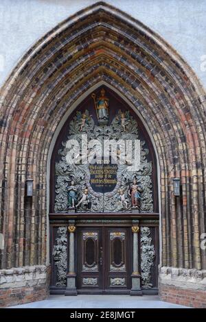 Westportal der Nikolaikirche, Stralsund, Mecklenburg-Vorpommern, Deutschland Stockfoto