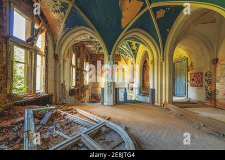 Lost Place, Burgruine, innen, Chateau Miranda oder Chateau de Noisy, in der Nähe von Celles, Provinz Namur, Belgien Stockfoto