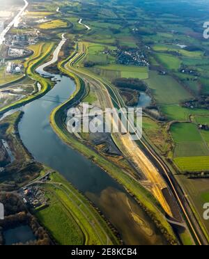 Luftaufnahme der Lippe-Aue und des Flusses Lippe mit Lippe Deich Erneuerung und Deich Erweiterung im Bezirk Lippramsdorf in Haltern am See in Th Stockfoto