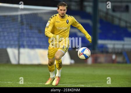 OLDHAM, ENGLAND. 30. JANUAR Aktienactionfoto von Václav Hladký (Torwart) von Salford City während des Sky Bet League 2-Spiels zwischen Oldham Athletic und Salford City im Boundary Park, Oldham am Samstag, 30. Januar 2021. (Kredit: Eddie Garvey, Mi News) Kredit: MI Nachrichten & Sport /Alamy Live Nachrichten Stockfoto