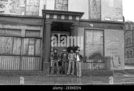 Die Real Thing British Black Soul Gruppe in Toxteth Liverpool 8 im Jahr 1977 Stockfoto