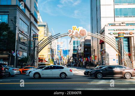 Seoul, Korea - 6. Oktober 2020 : Bangi Food Road Stockfoto