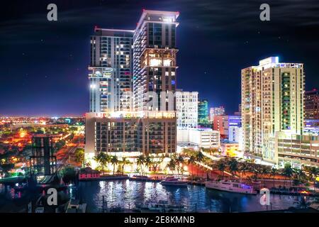 Der X las Olas Luxus Mietturm in Fort Lauderdale, Florida. Stockfoto