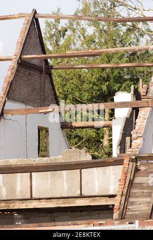 Nahaufnahme des Skeletts des Daches einer Farm Ruin Stockfoto