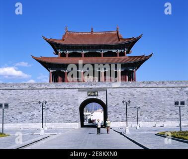 Asien, China, Yunnan, Dali City, die Stadtmauern und das Altstadttor Stockfoto