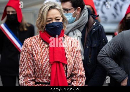 Paris, Frankreich. Januar 2021. Der Vorsitzende der Bewegung "La Manif Pour Tous", Ludovine de La Rochere, während einer Demonstration gegen das Bioethik-Gesetz und die PMA (assistierte Reproduktionstechnologie - KUNST) für alle, am 31. Januar 2021 in Paris, Frankreich. Foto von Raphael Lafargue/ABACAPRESS.COM Quelle: Abaca Press/Alamy Live News Stockfoto