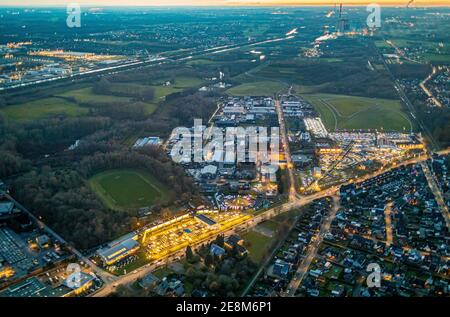 Luftbild, Hamm-Automeile, Sportplatz Hüserstraße, W. Potthoff GmbH - Volkswagen Nutzfahrzeuge, Hammer Straße, ehemalige Radbod-Kolonie, Bockum Stockfoto
