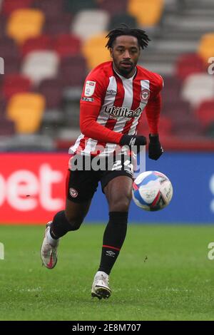 London, Großbritannien. Januar 2021. Tariqe Fosu von Brentford in Aktion während des EFL Sky Bet Championship-Spiels zwischen Brentford und Wycombe Wanderers am Brentford Community Stadium, London, England am 30. Januar 2021. Foto von Ken Sparks. Nur redaktionelle Verwendung, Lizenz für kommerzielle Nutzung erforderlich. Keine Verwendung bei Wetten, Spielen oder Veröffentlichungen einzelner Vereine/Vereine/Spieler. Kredit: UK Sports Pics Ltd/Alamy Live Nachrichten Stockfoto